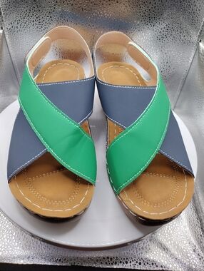 Women's Green & Navy Cross-Strap Comfort Platform Sandals US Size 8